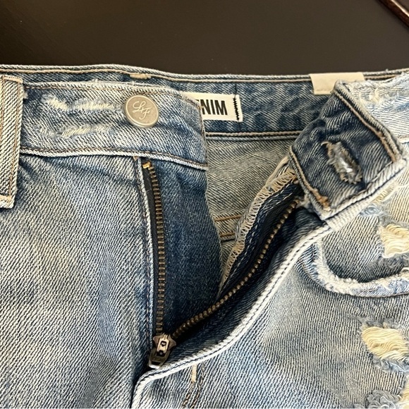 Lovers & Friends Dylan Boyfriend jeans shorts, distressed, color Harper, sz 24 - Picture 6 of 15